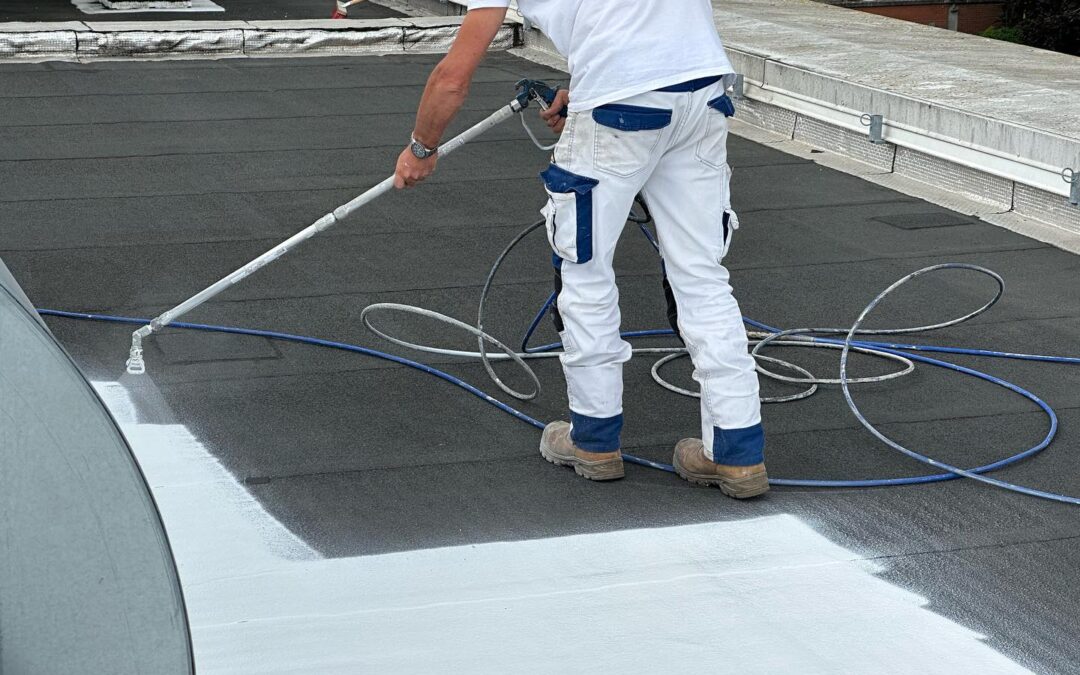 Le Cool Roofing : Pourquoi le blanc est-il l’avenir de votre toiture ?